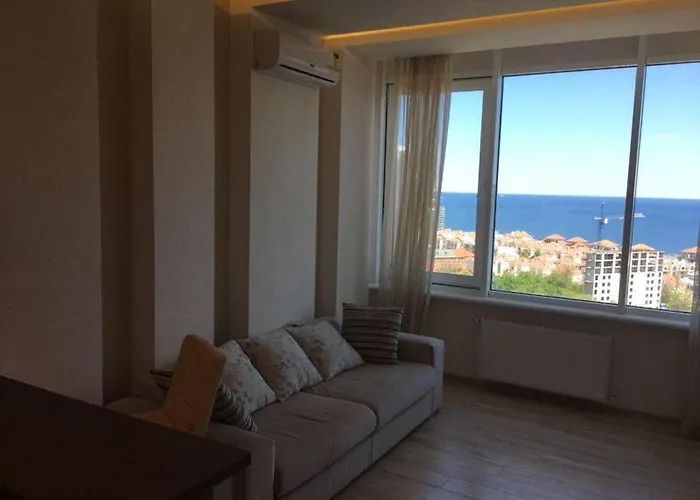 Apartment With Sea View